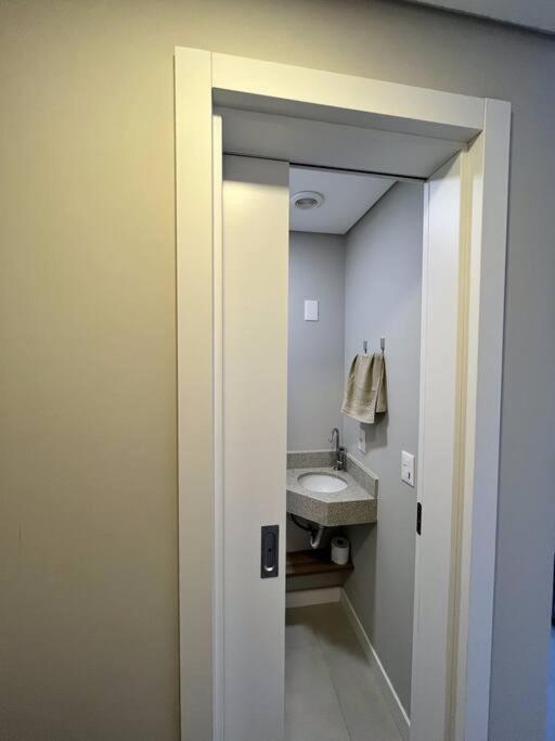 Apartamento 2 Suites Com Piscina E Churrasqueira, Ao Lado Da Ufsc Florianópolis Dış mekan fotoğraf